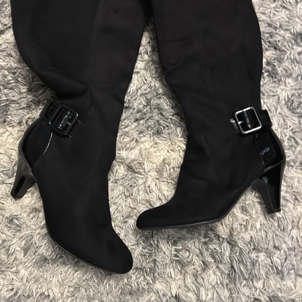 Elegant Black Women's Boots